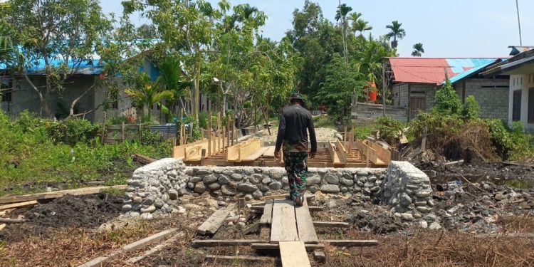 Pembangunan Jembatan Program TMMD Terus Digenjot