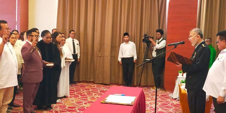 Filep Wamafma Dilantik Sebagai Ketua APTISI Papua Barat Periode 2026-2031