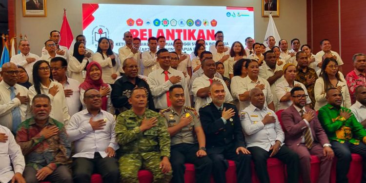 Gubernur Harap APTISI Ambil Peran Strategis Tingkatkan Kualitas SDM di Papua Barat