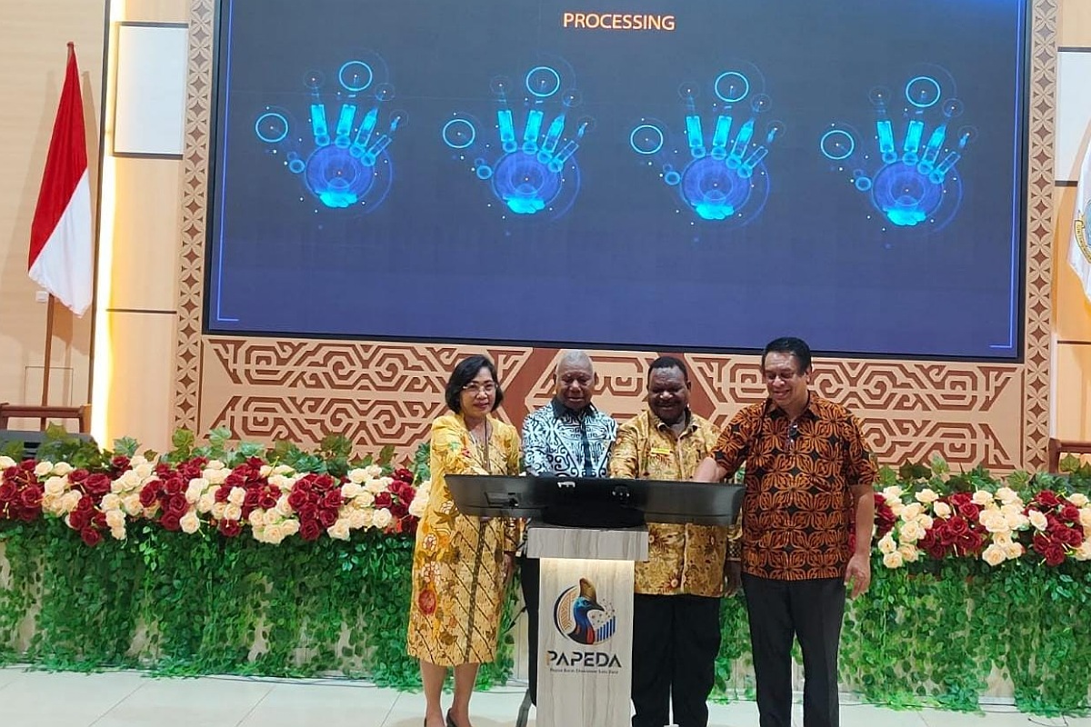 Dorong Tata Kelola Satu Data di Papua Barat, Dominggus Mandacan Resmikan PAPEDA
